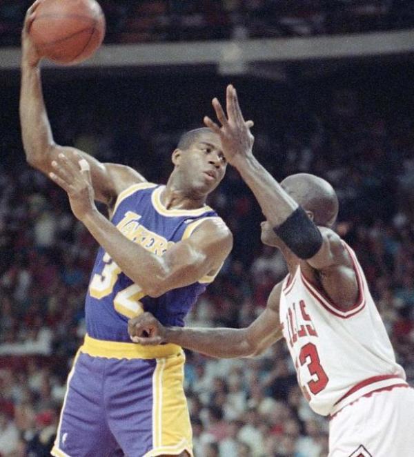 仅差50场！40岁詹皇剑指历史第一宝座，最后一舞剧本悬念拉满